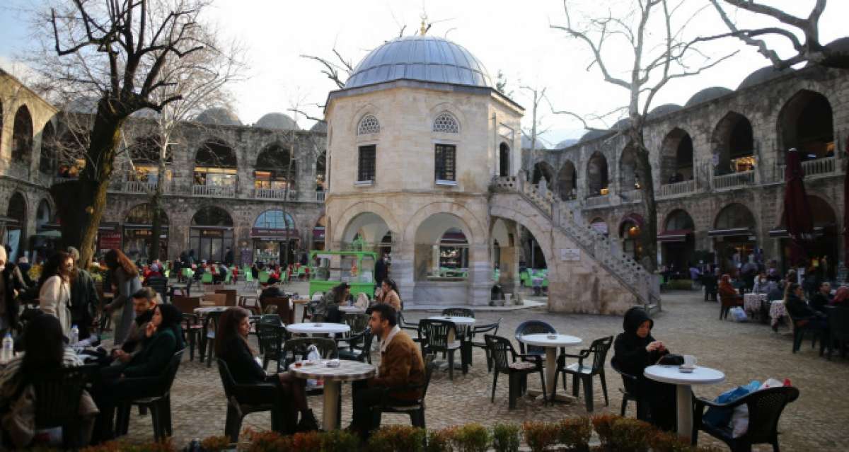 Bursa'nın tarihi hanları ve çarşıları 4 ay sonra şenlendi