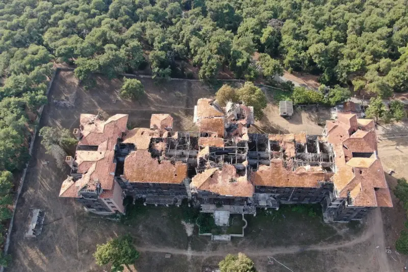 Büyükada Rum Yetimhanesi restorasyon hazırlıkları başladı