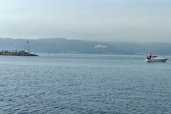 Çanakkale Boğazı 12 saat sonra yeniden gemi trafiğine açıldı