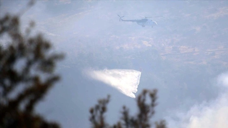 Çanakkale'deki orman yangınına müdahale sürüyor