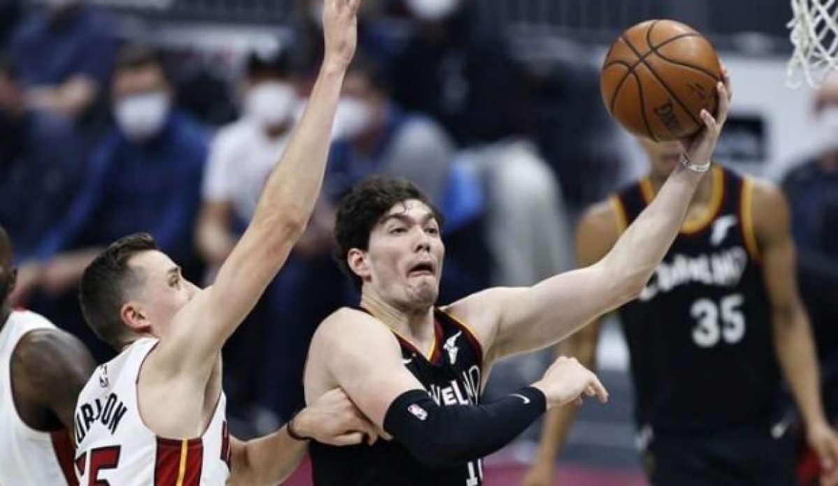 Cedi Osman'ın 'double-double'ı Cavaliers'a yetmedi