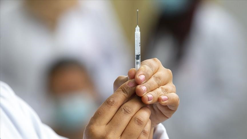 Çin'den Pakistan'a üçüncü kez 500 bin doz aşı taahhüdü