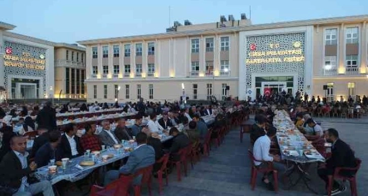 Cizre Kaymakamı Tunç, şehit, gazi ve yetim aileleriyle iftarda bir araya geldi