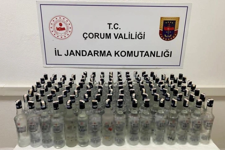 Çorum'da 123 şişe bandrollü sahte rakı ele geçirildi