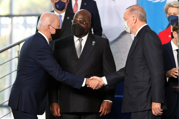 Cumhurbaşkanı Erdoğan, Biden ile ayaküstü sohbet etti