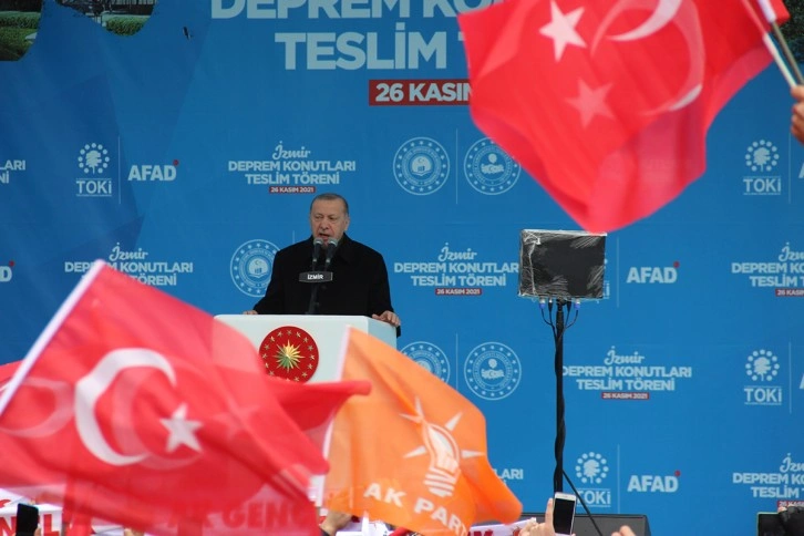 Cumhurbaşkanı Erdoğan deprem konutlarını teslim etti