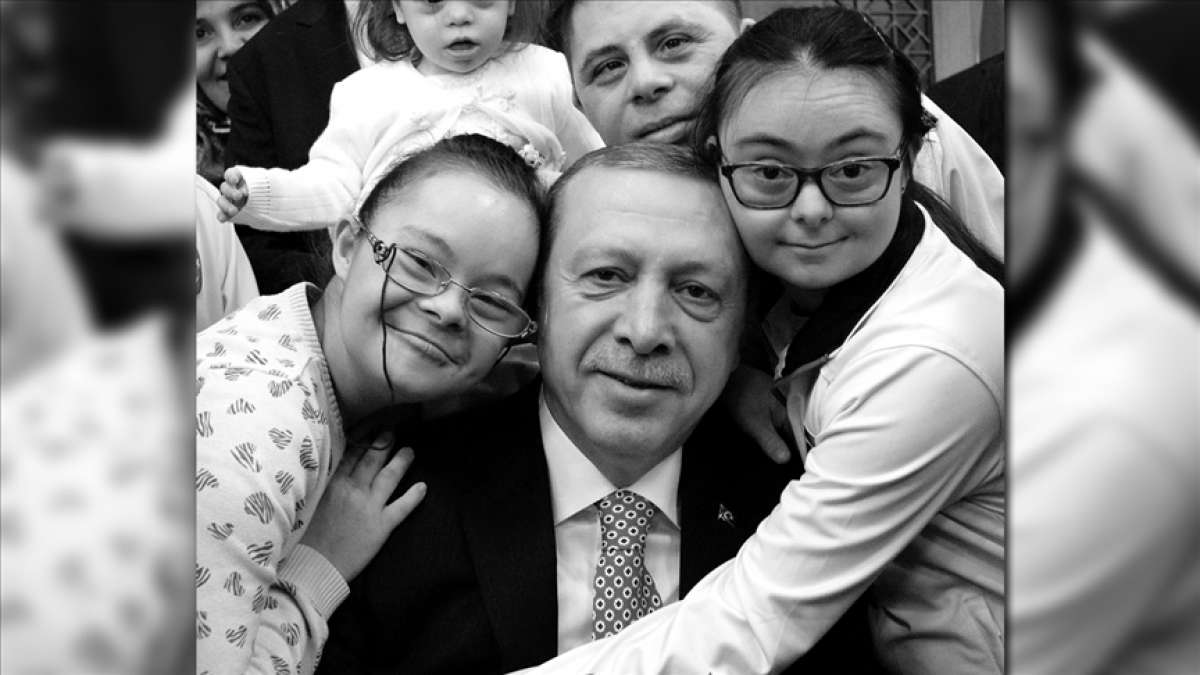 Cumhurbaşkanı Erdoğan: Farkındalığınızla dünyamızı güzelleştiriyor, zenginleştiriyorsunuz