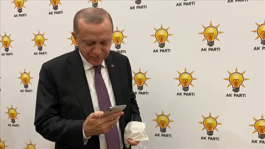 Cumhurbaşkanı Erdoğan, İzmir depreminin simge isimlerinden Ayda ile telefonda görüştü