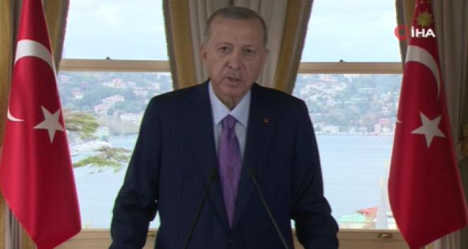 Cumhurbaşkanı Erdoğan'dan Uğur Şahin ve Özlem Türeci'ye tebrik