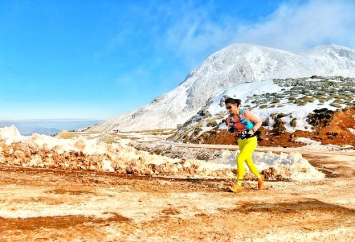 Deniz kenarında başlayan maraton kayak merkezinde tamamlandı