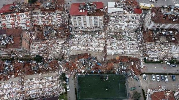 Deprem bölgesinde binalarla ilgili 269 kişi tutuklandı