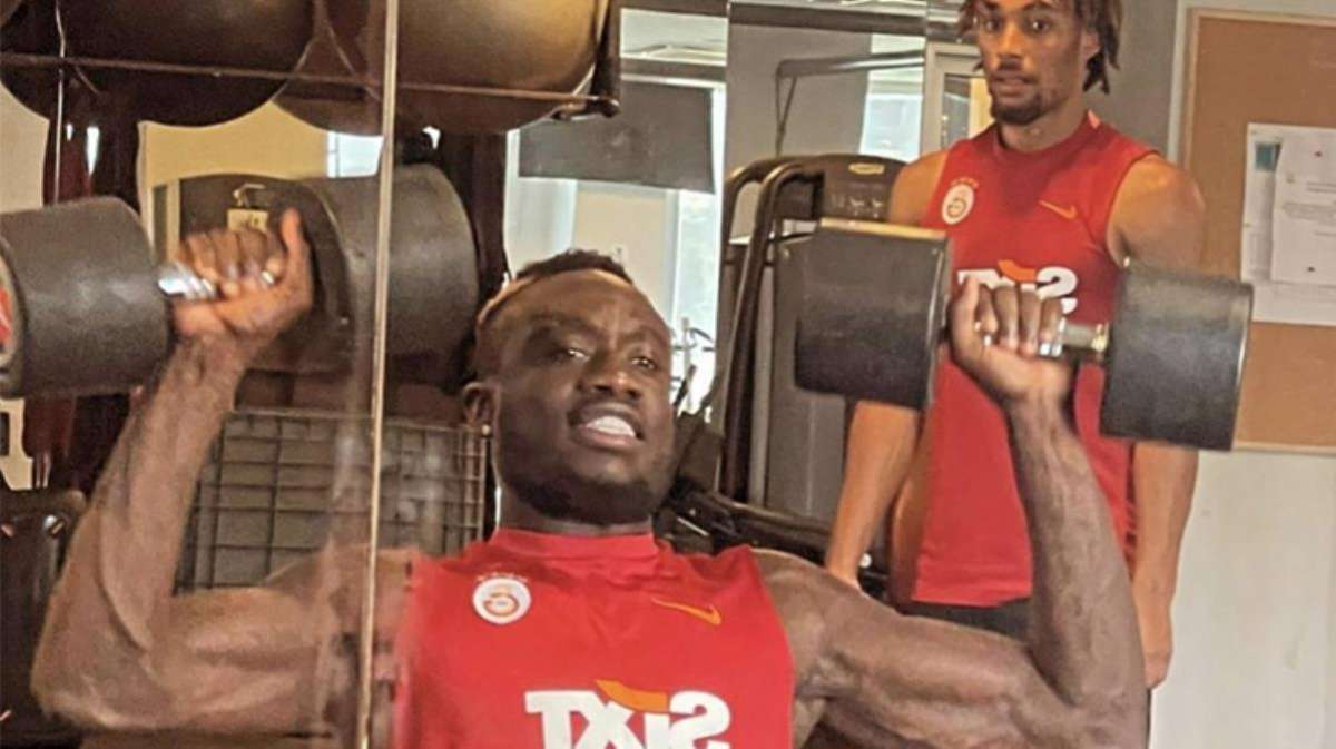 Diagne'nin güç gösterisi takım arkadaşı Sacha Boey'in ağzını açık bıraktı