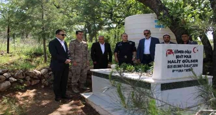 Dicle Kaymakamı Yurdagül, şehit ailesi ve güvenlik güçleriyle bayramlaştı