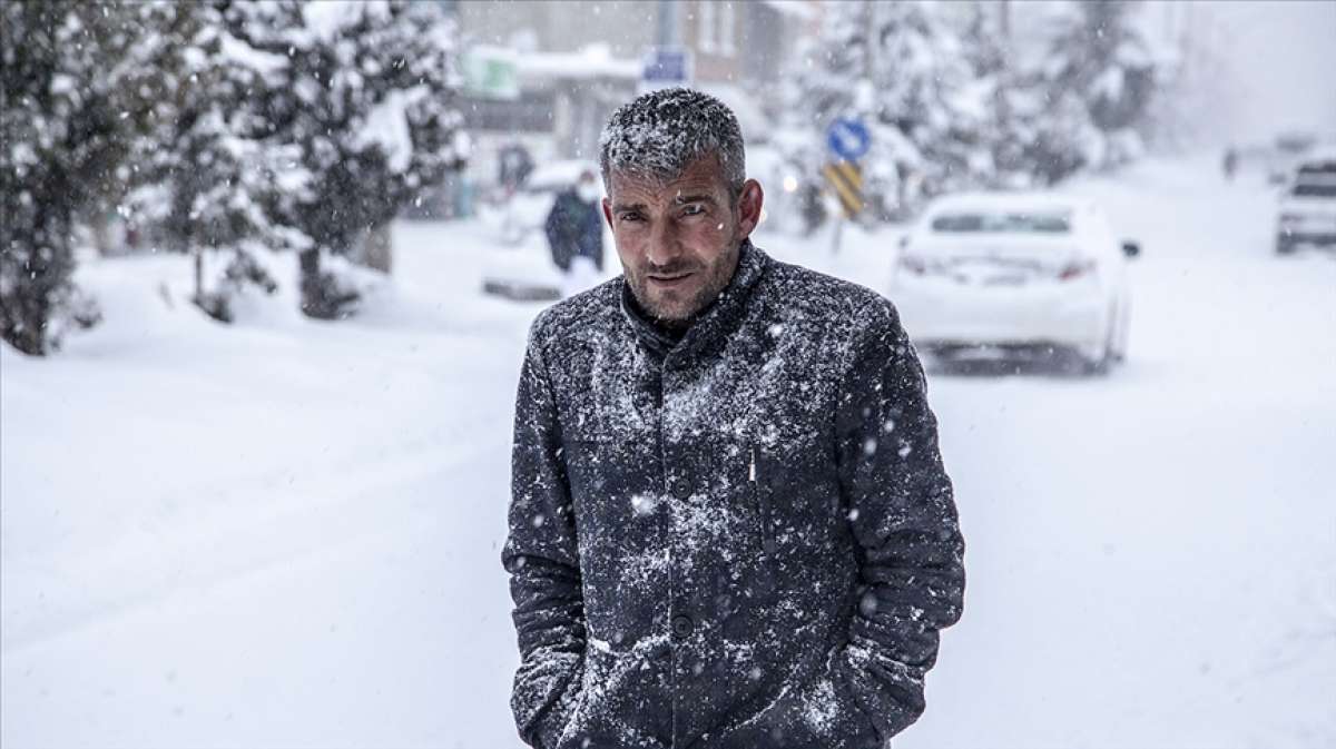 Doğu ve Güneydoğu Anadolu'nun bazı kesimlerinde bugün yoğun kar yağışı ve fırtına bekleniyor