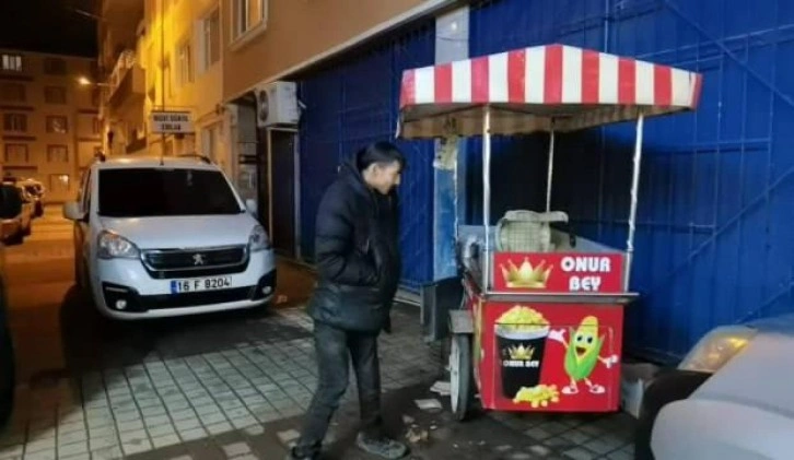 Engelli gencin mısır tezgahı soyuldu: Hayatımı batırdılar