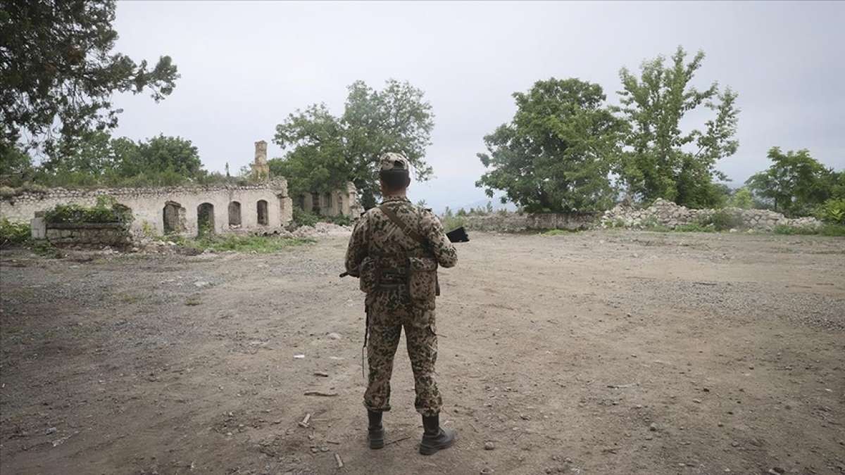 Ermenistan ordusunun açtığı ateş sonucu Azerbaycan askeri şehit oldu