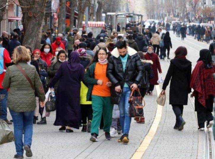 Eskişehir en çok vaka artışı görülen 3 ilden biri oldu, test kuyrukları uzadı