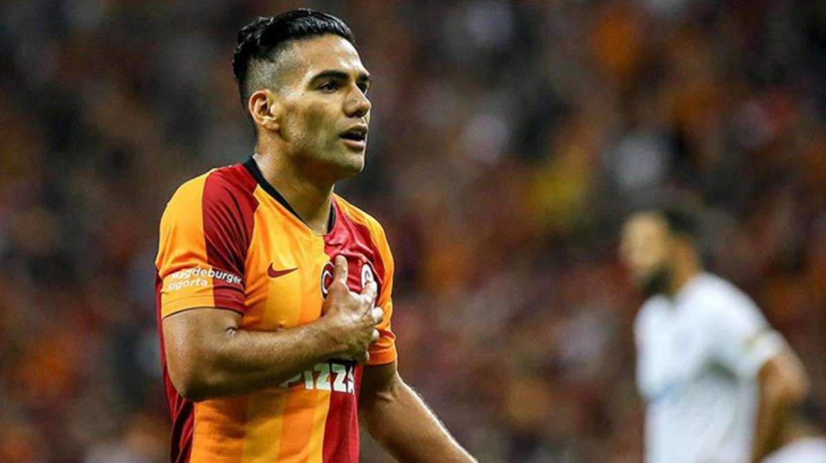 Falcao'nun annesi Carmenza Zarate: Oğlum penaltıyı atmaya giderken bacaklarım titriyordu