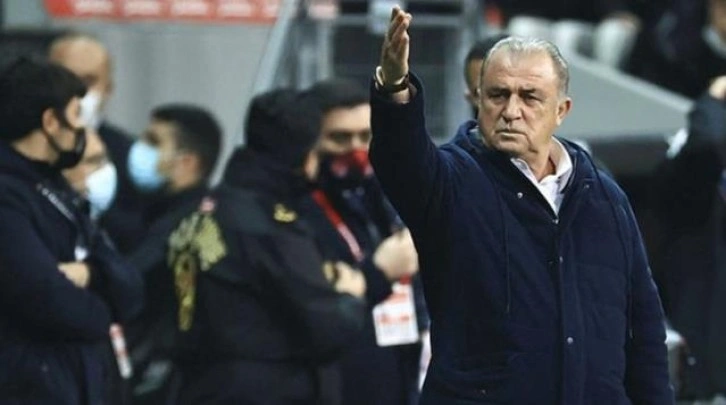 Fatih Terim'den büyük sürpriz! Lokomotiv Moskova maçının ilk 11'ini canlı yayında açıkladı