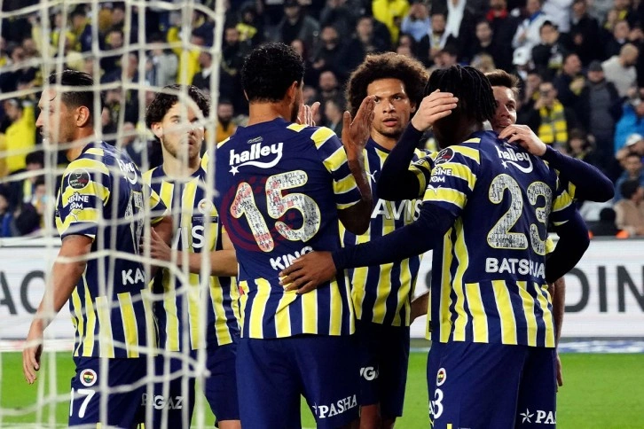 Fenerbahçe farklı kazandı