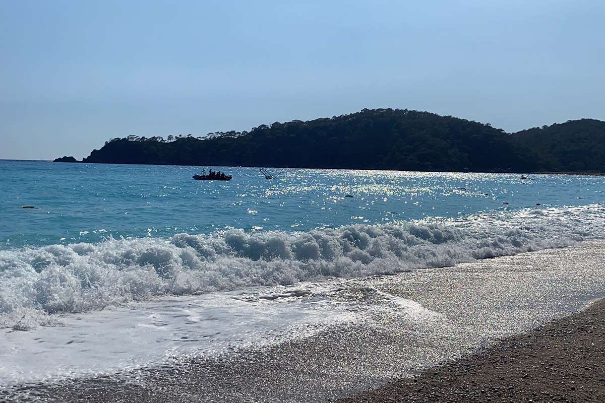 Fethiye'de tur teknesi battı, 1'i çocuk 3 yaralı