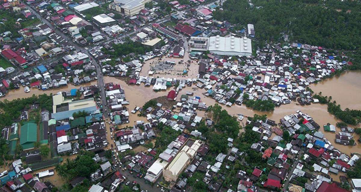 Filipinler'de 51 binden fazla kişi Dujuan Fırtınası nedeni ile tahliye edildi