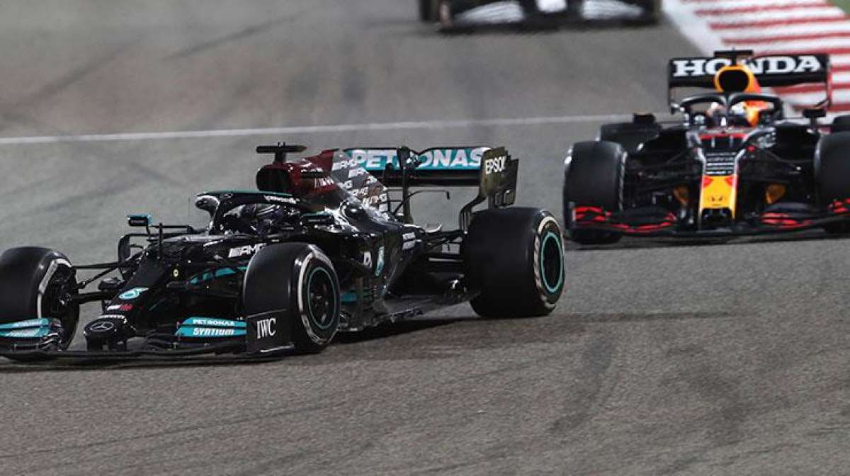 Formula 1 Bahreyn GPde kazanan Lewis Hamilton