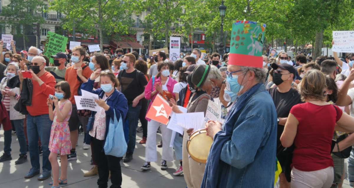 Fransa'da Brezilya'daki hükümet karşıtı protestolara destek