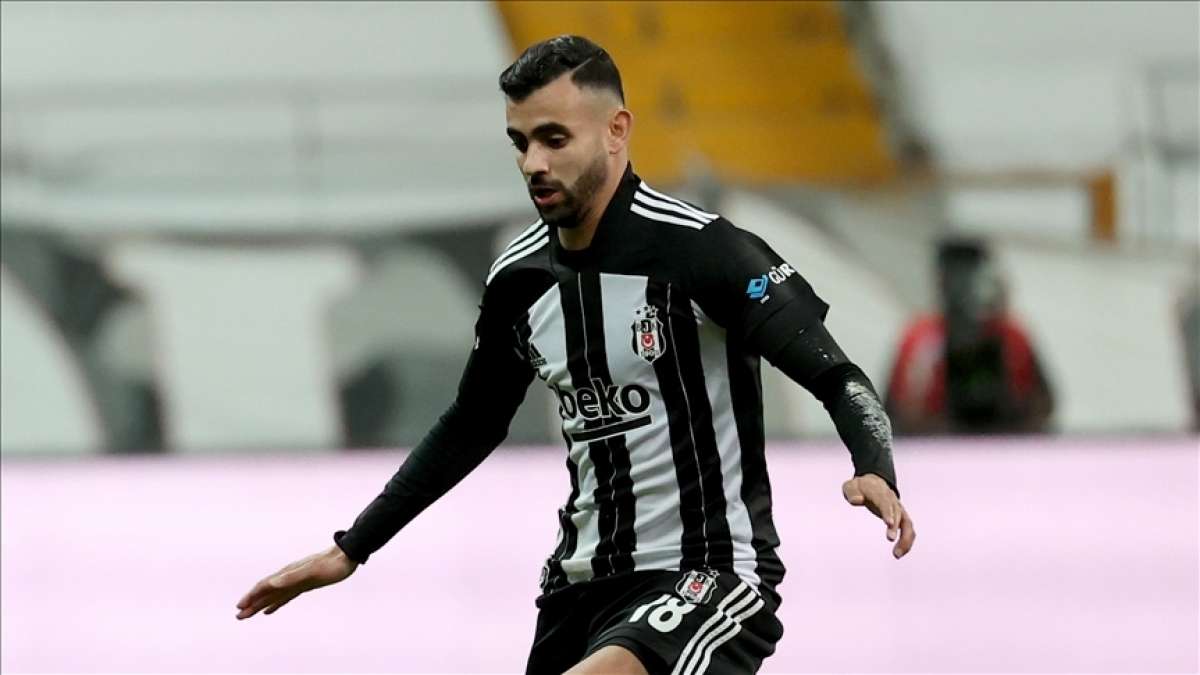 Galatasaray'dan 'Ghezzal' açıklaması: İstediğimiz her oyuncuyla görüşmeye devam ederi