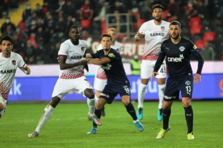 Gaziantep FK-Kasımpaşa karşılaşmasında ilginç olay