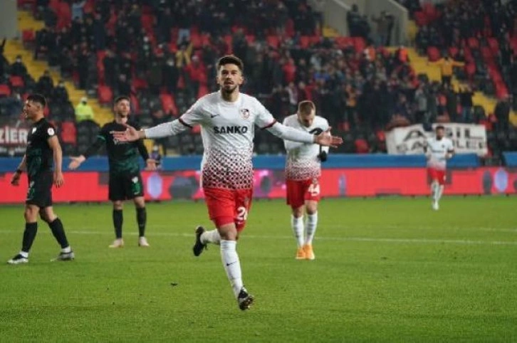 Gaziantep FK'da Mirza Cihan ve Mustafa Bozan beğeni topladı