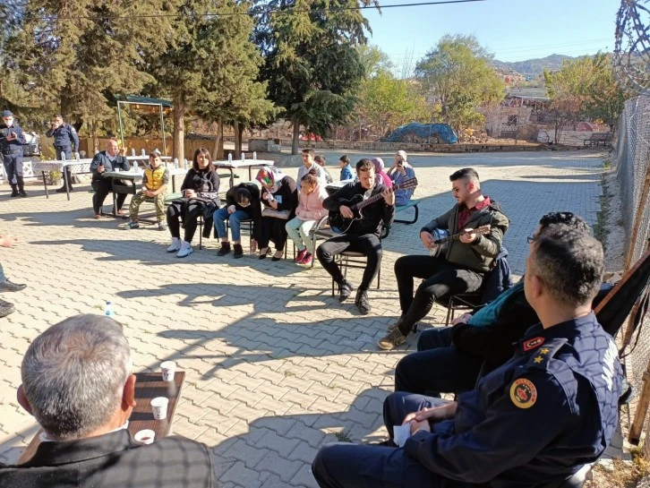  Jandarmadan şehit ve gazi çocuklarına piknik