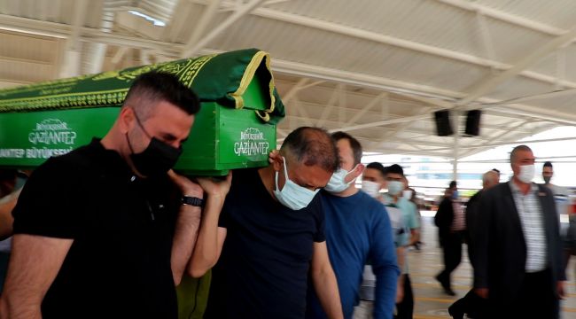 Gaziantep'te iftarı beklerken en büyük acıyı yaşadılar