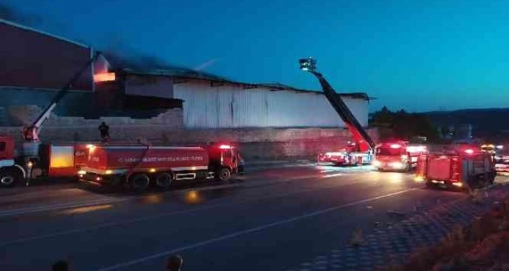 Gaziantep'te halı fabrikasında korkutan yangın