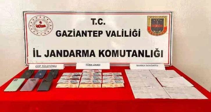 Gaziantep’te kadınları kullanarak şantaj yapan örgüte operasyon