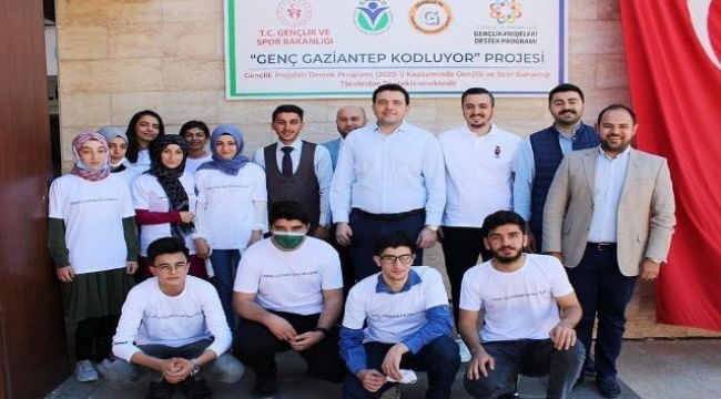 'Genç Gaziantep Kodluyor' projesinde eğitimler başladı