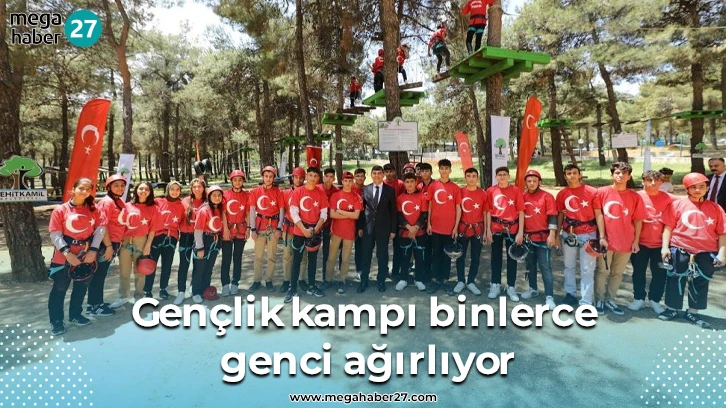 Gençlik kampı binlerce genci ağırlıyor