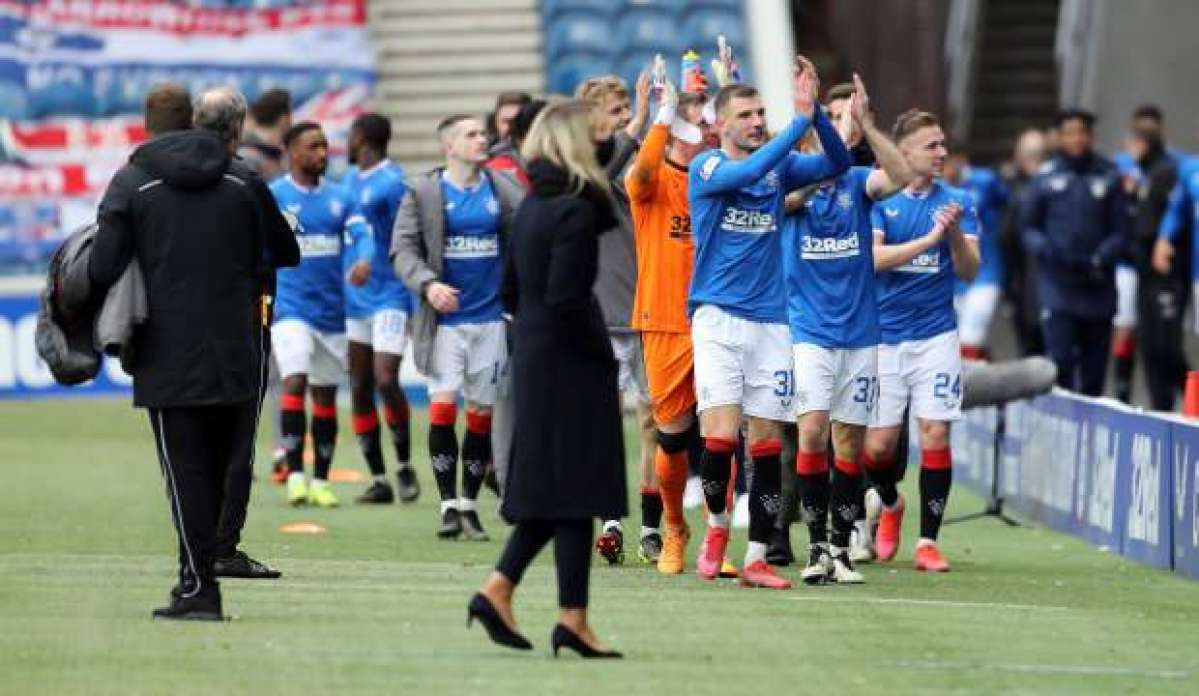 Glasgow Rangers 10 yıl sonra şampiyon!