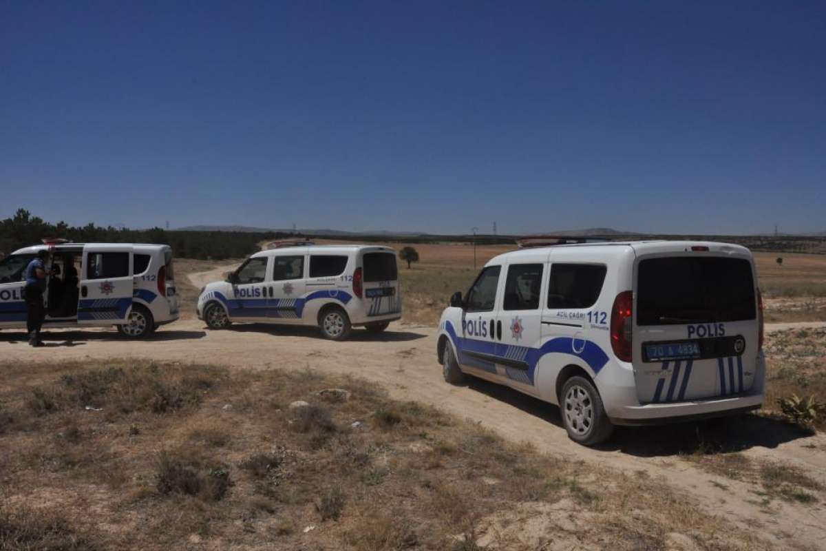 Göçmenler otobüsten inip kaçtı polis ve jandarma kovaladı