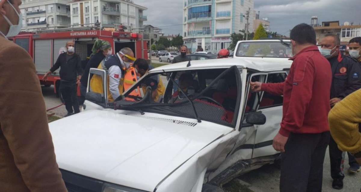 Göz göre göre gelen kazada faciadan dönüldü: 2 yaralı