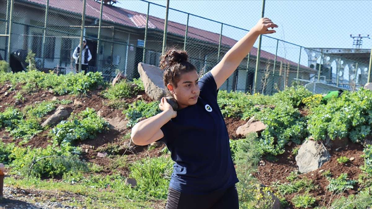 Gülle atmada 6 şampiyonluğu bulunan Özlem Tohumcu gözünü Avrupa'ya çevirdi