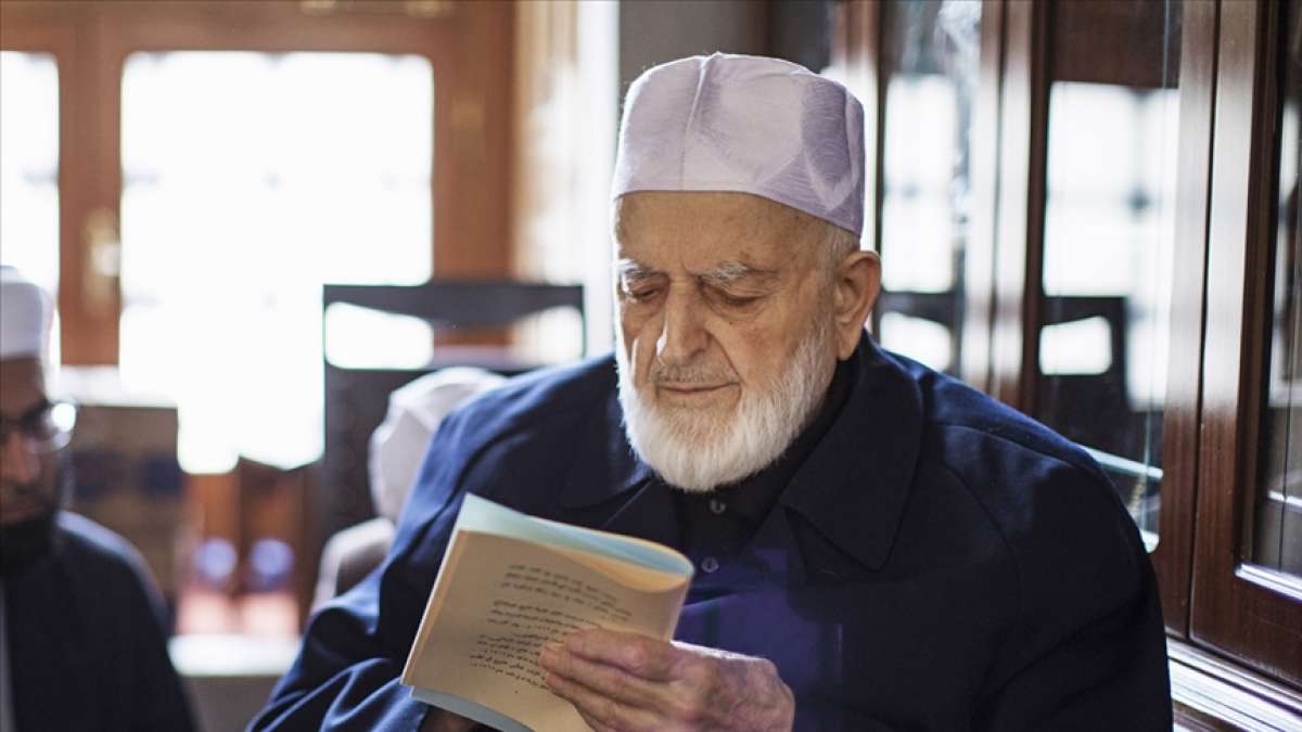 Hadis alimi M. Emin Saraç'ın cenazesi Fatih Camisi haziresine defnedilecek