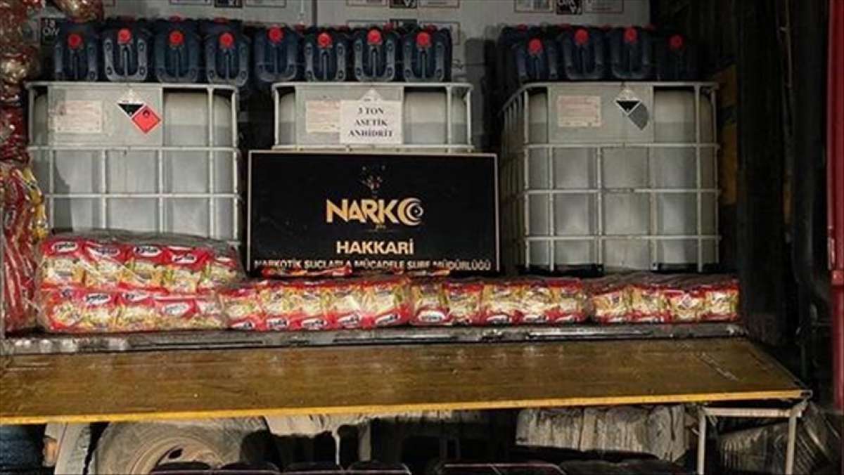 Hakkari'de 3 ton 300 litre asit anhidrit ele geçirildi