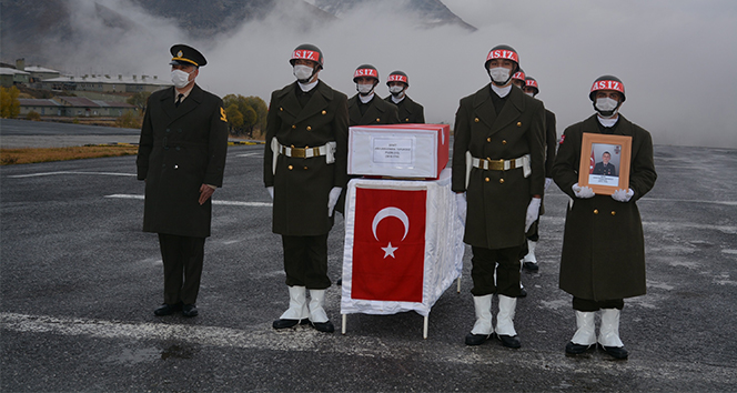 Hakkari’de şehit asker için uğurlama töreni