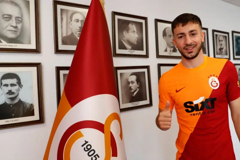 Halil Dervişoğlu resmen Galatasaray'da