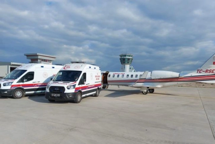 Hatay'da ambulans uçak kalp hastası iki bebek için havalandı