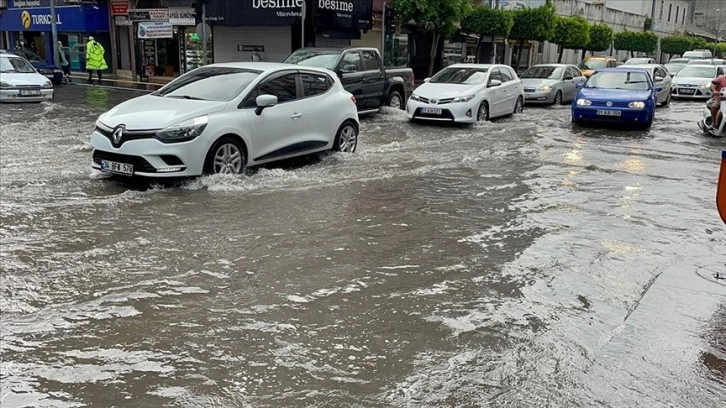 Hatay'da sağanak etkili oluyor