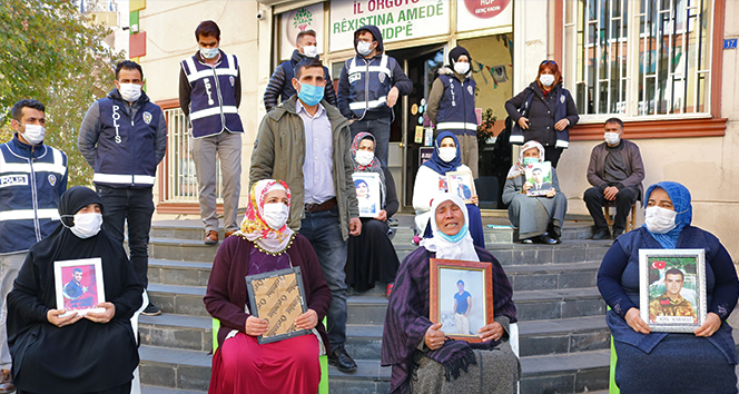 HDP önündeki ailelerin çığlığına yeni bir ses katıldı