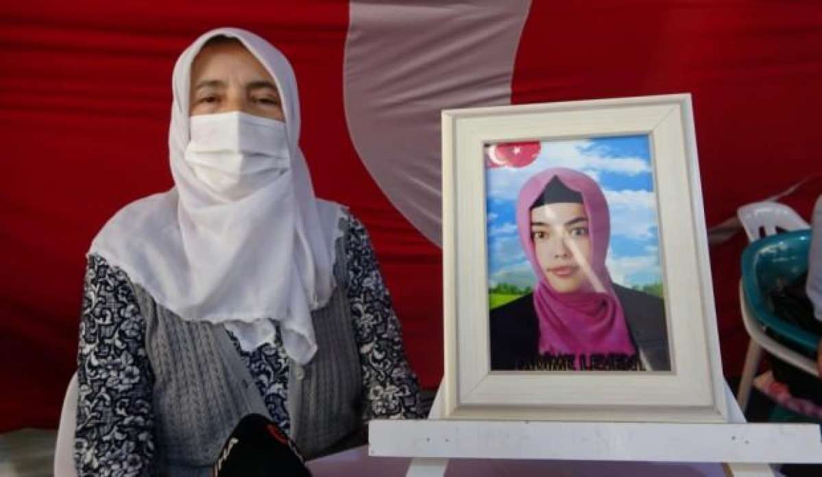 HDP önündeki yüreği yanık anne: 'Evladımın eli kalem tutuyordu, silah verdiler'