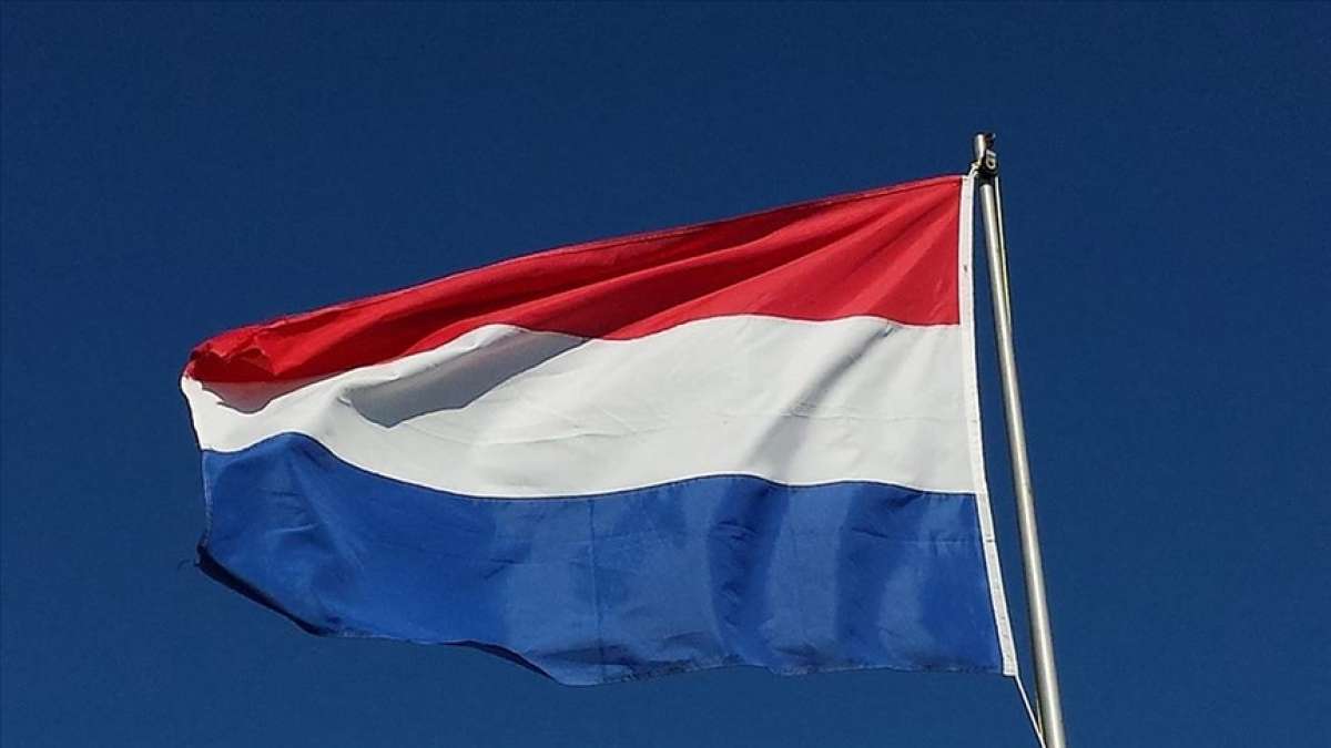 Hollanda'da bir camiye 'Müslümanlar diri diri yakılmalıdır' yazılı tehdit mektubu gönderil